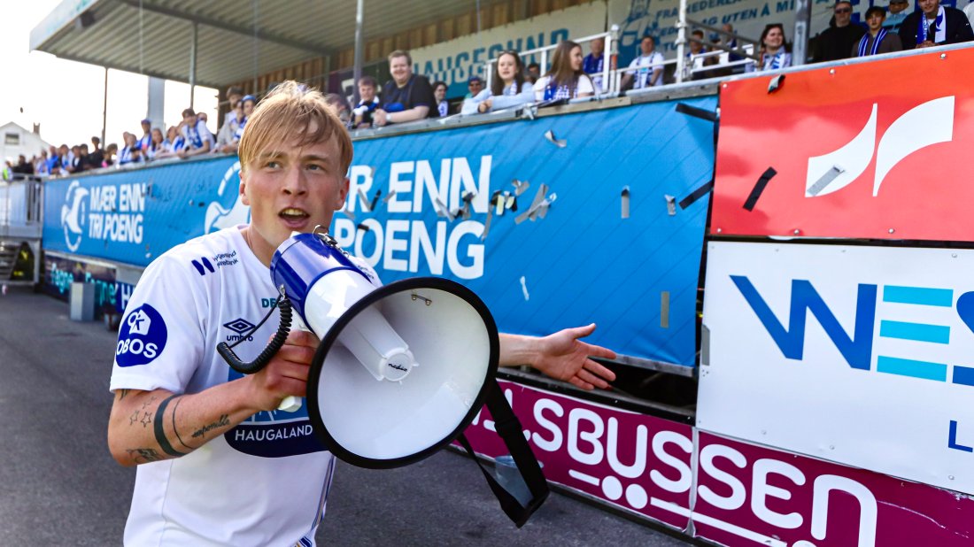 Viland Andersen med megafon